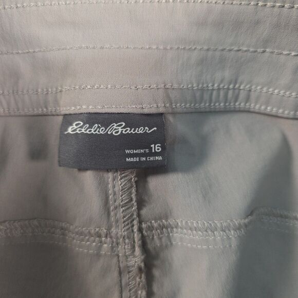 Eddie Bauer  Summer Trail Shorts Women's Size 16 High Rise Cargo Hiking Dri Fit - Picture 7 of 8